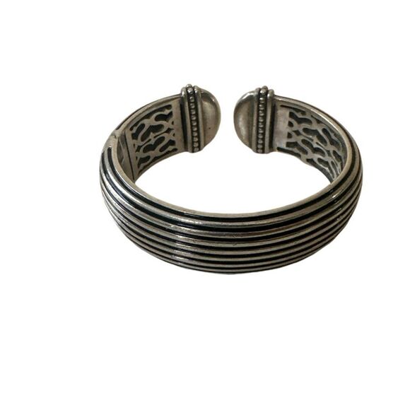 Slane & Slane 925 Silver Cuff Bracelet - Picture 4 of 9